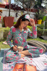Elegant turquoise pyjama set